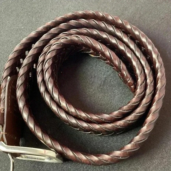 UNBRANDED MENS SIZE 40 BROWN BRAIDED LEATHER BELT GOOD CLEAN CONDITION - Picture 3 of 9